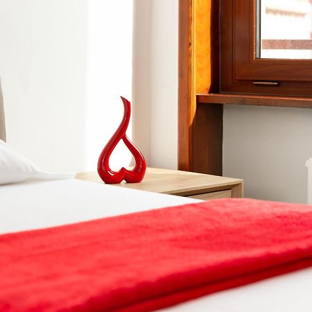 Free Parking - 5 Star - Sauna Luxury Apartment Милан Экстерьер фото