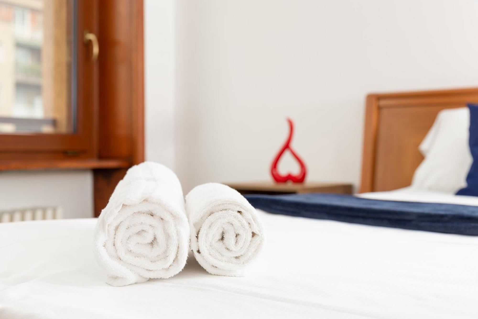 Free Parking - 5 Star - Sauna Luxury Apartment Милан Экстерьер фото